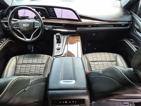 Used 2024 Cadillac Escalade Sport Platinum w/ LPO, ONYX Package AWD/4WD image 27