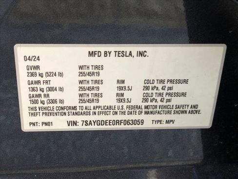 Used 2024 Tesla Model Y Long Range AWD/4WD image 27