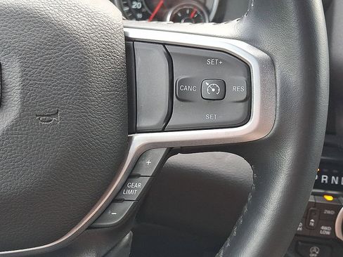 Used 2022 RAM 1500 Big Horn AWD/4WD image 18