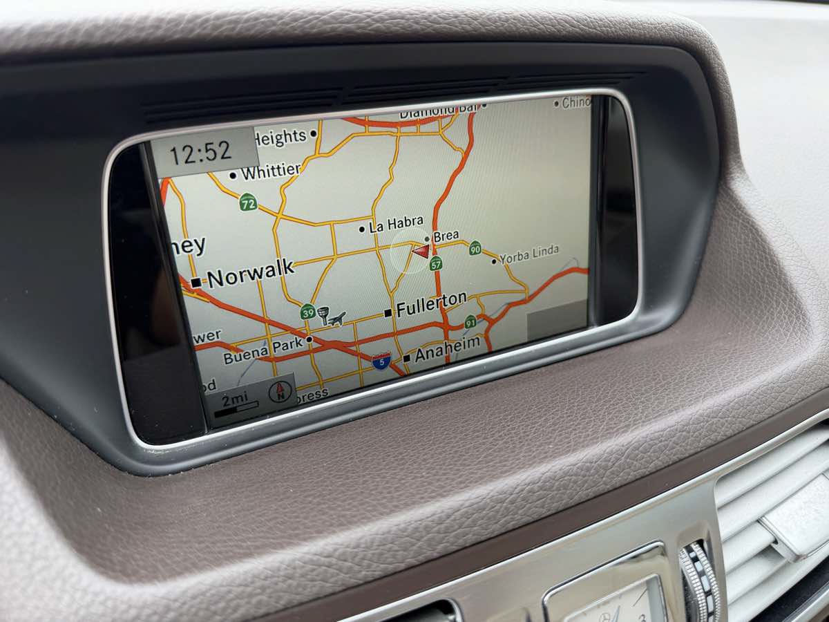 Used 2015 Mercedes-Benz E 400 4MATIC Coupe image 25