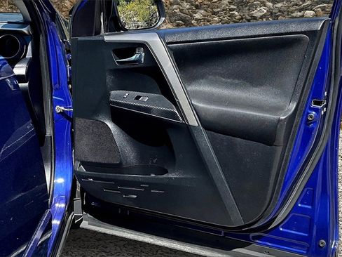 Used 2014 Toyota RAV4 XLE image 23