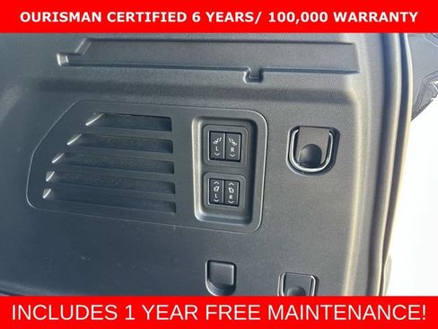 Used 2025 Buick Enclave Sport Touring w/ Power Package FWD image 14