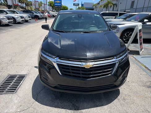 Used 2023 Chevrolet Equinox LS FWD image 2