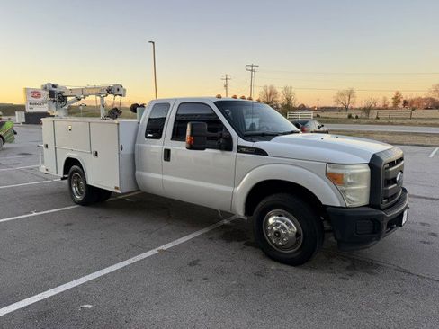 Used 2015 Ford F350 XL w/ Power Equipment Group image 4