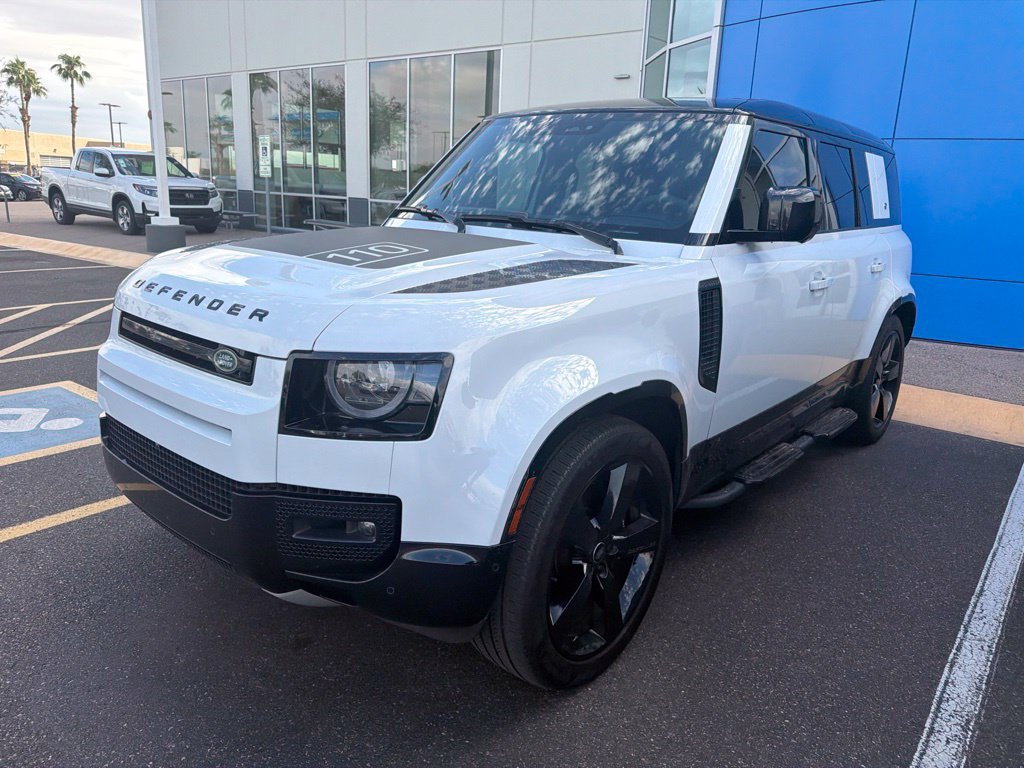 Used 2023 Land Rover Defender 110 V8 AWD/4WD image 6