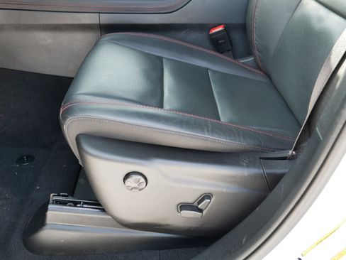 Certified 2025 Dodge Durango GT image 20