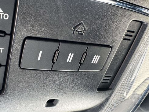 Used 2021 Jeep Grand Cherokee Limited image 31