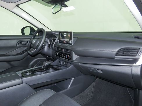 Certified 2025 Nissan Rogue S image 11