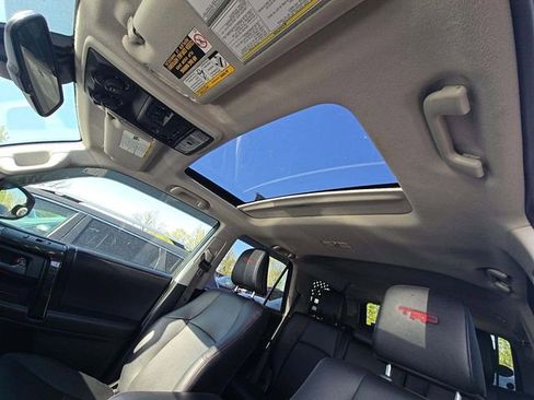 Used 2021 Toyota 4Runner TRD Off-Road Premium w/ Moonroof Package AWD/4WD image 4