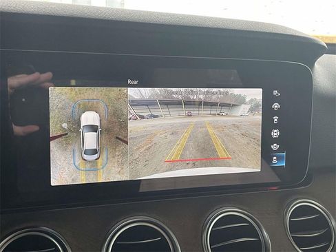Used 2022 Mercedes-Benz E 350 Sedan image 26