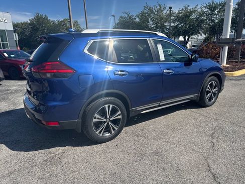 Used 2017 Nissan Rogue SL w/ SL Premium Package FWD image 11