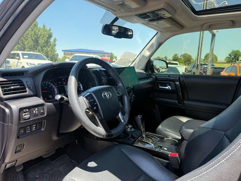 Used 2019 Toyota 4Runner Limited AWD/4WD image 14