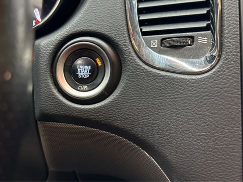 Used 2018 Dodge Durango GT image 23