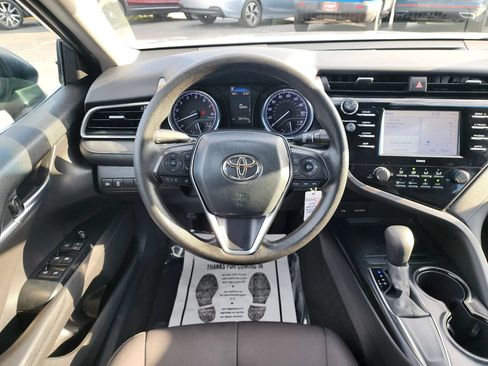 Used 2020 Toyota Camry LE FWD image 10