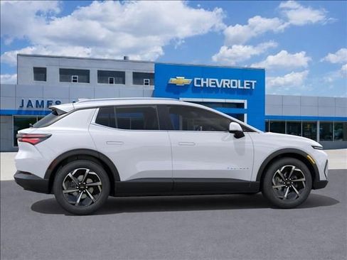 New 2026 Chevrolet Equinox EV LT FWD image 5