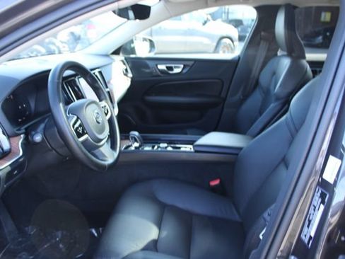 Used 2025 Volvo V60 B5 Cross Country Plus AWD/4WD image 37