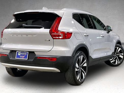 Certified 2023 Volvo XC40 B5 Plus w/ Driver Assist Package AWD/4WD image 6