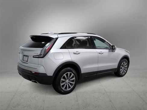 Used 2022 Cadillac XT4 Sport w/ Cold Weather Package image 8