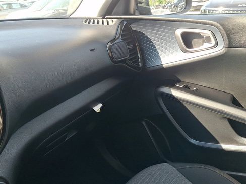 Used 2024 Kia Soul EX image 32