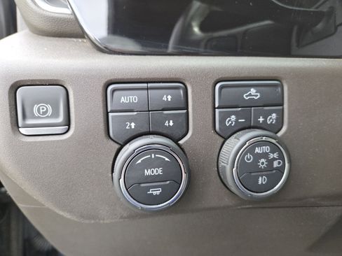 Used 2022 Chevrolet Silverado 1500 RST w/ Z71 Off-Road Package image 6