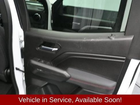 Used 2024 Chevrolet Colorado Z71 w/ Advanced Trailering Package AWD/4WD image 17
