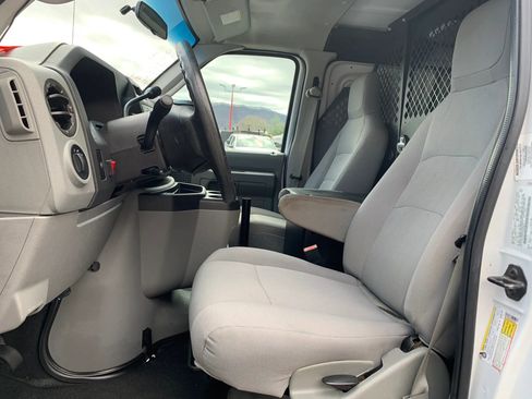 Used 2012 Ford E-150 and Econoline 150 image 9