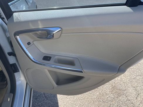 Used 2014 Volvo S60 T5 FWD image 26