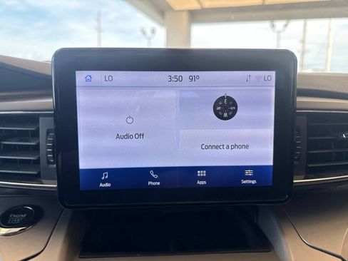 Used 2022 Ford Explorer XLT w/ Equipment Group 202A AWD/4WD image 19