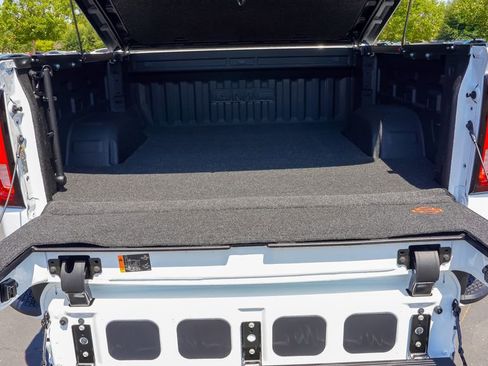 New 2025 GMC Sierra 1500 AT4 w/ AT4 Premium Package image 15