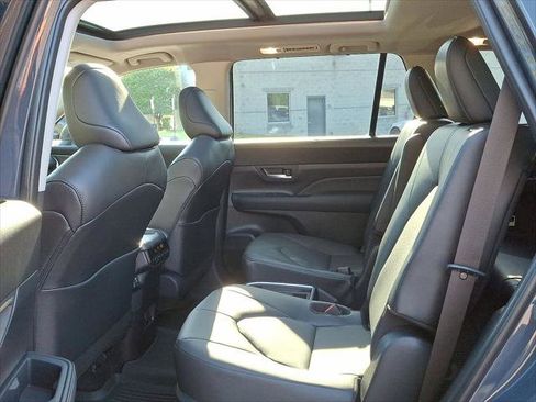 Certified 2025 Toyota Grand Highlander AWD image 22