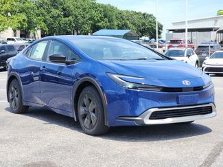 New 2026 Toyota Prius Plug-In Hybrid FWD video 2
