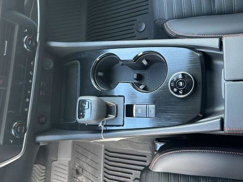 Certified 2025 Nissan Rogue SV AWD/4WD image 19