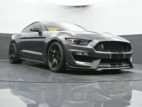 Used 2017 Ford Mustang Shelby GT350 image 41