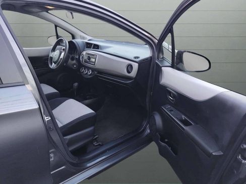 Used 2014 Toyota Yaris LE image 21