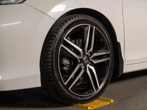 Used 2017 Honda Accord Sport Special Edition image 9