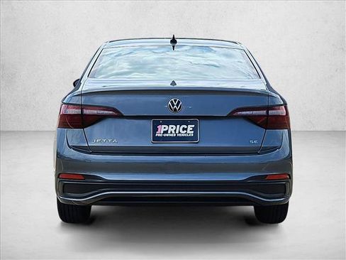 Used 2024 Volkswagen Jetta SE FWD image 7