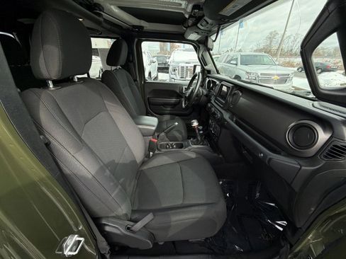 Used 2021 Jeep Gladiator Willys image 26