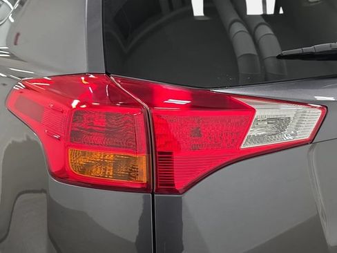 Used 2015 Toyota RAV4 XLE AWD/4WD image 31