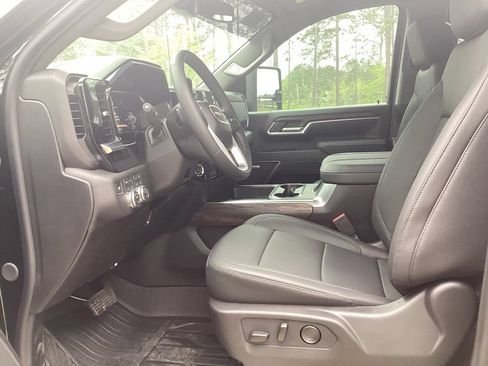 New 2026 GMC Sierra 2500 SLT w/ SLT Premium Package AWD/4WD image 18