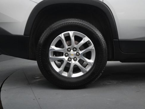 Used 2018 Chevrolet Traverse LT image 15
