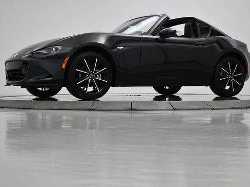 Certified 2025 MAZDA MX-5 Miata RF Grand Touring RWD image 16