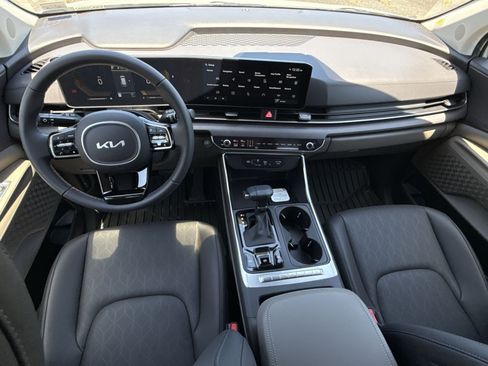New 2026 Kia Carnival EX FWD image 33