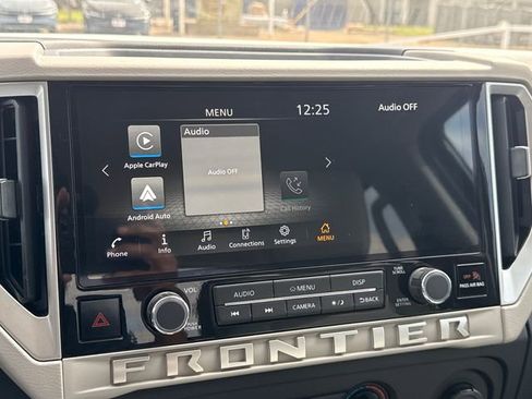 Used 2025 Nissan Frontier SV image 20