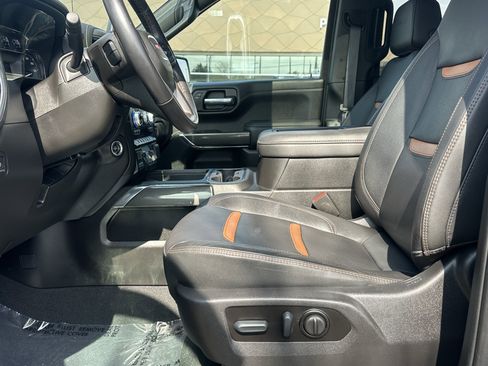 Used 2022 GMC Sierra 1500 AT4 w/ AT4 Preferred Package image 12