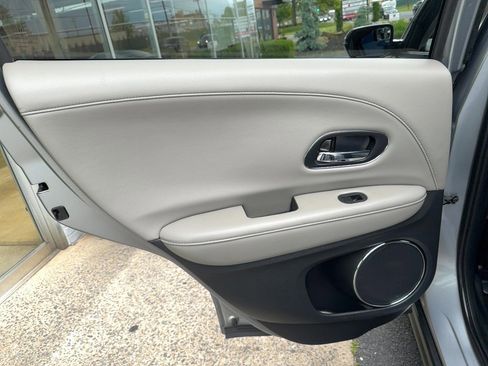 Used 2019 Honda HR-V EX-L image 19