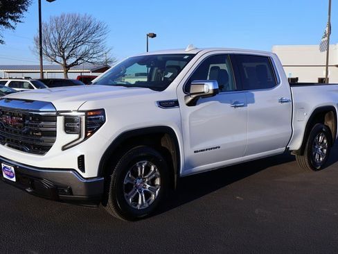 Used 2024 GMC Sierra 1500 SLT image 11