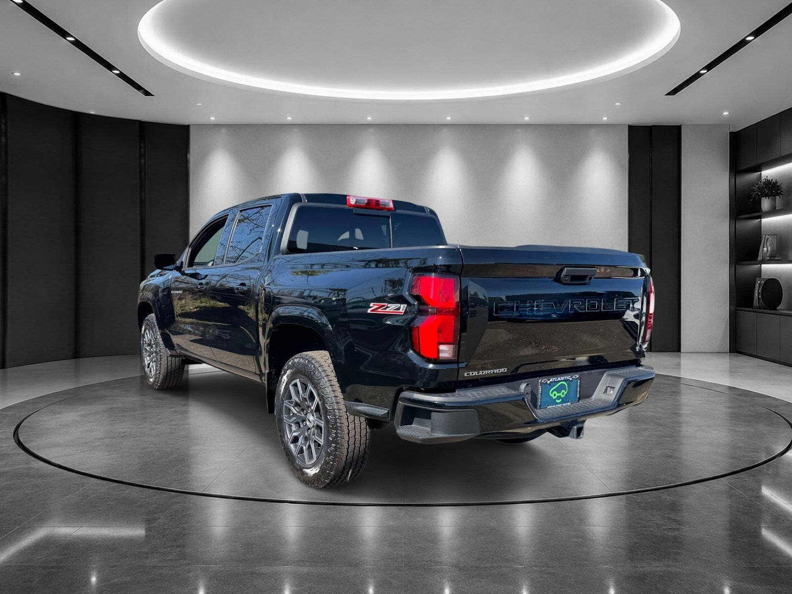 Certified 2023 Chevrolet Colorado Z71 w/ Z71 Convenience Package 2 AWD/4WD image 3