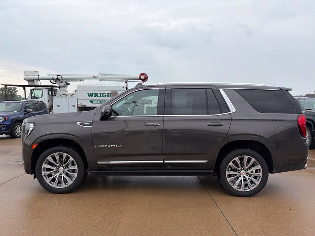 Used 2021 GMC Yukon Denali w/ Denali Premium Package AWD/4WD image 6