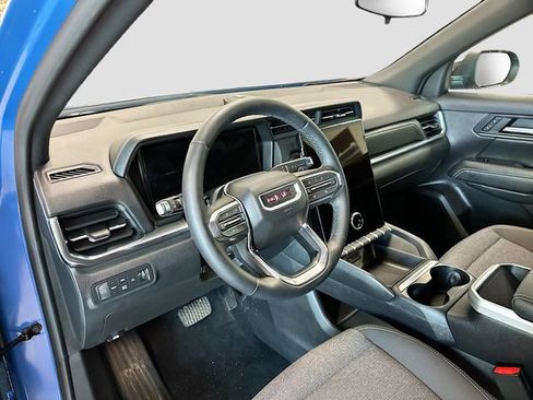 Used 2025 GMC Terrain Elevation w/ Black Edition image 9