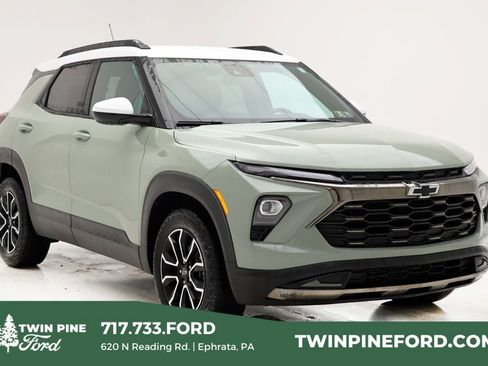 Used 2024 Chevrolet TrailBlazer ACTIV w/ Convenience Package image 1